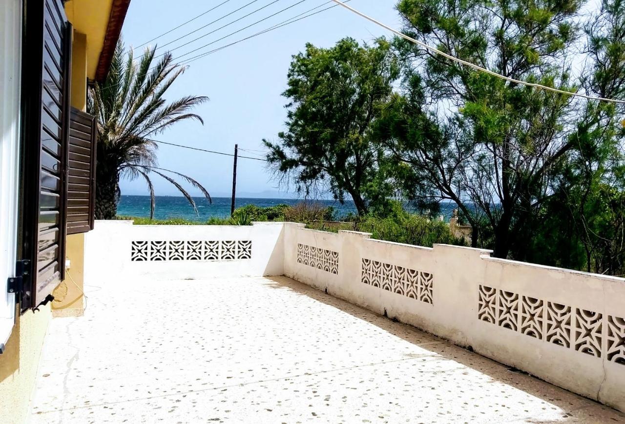Summerhouse Peggy: Close To Athens Airport By The Sea アルテミダ エクステリア 写真